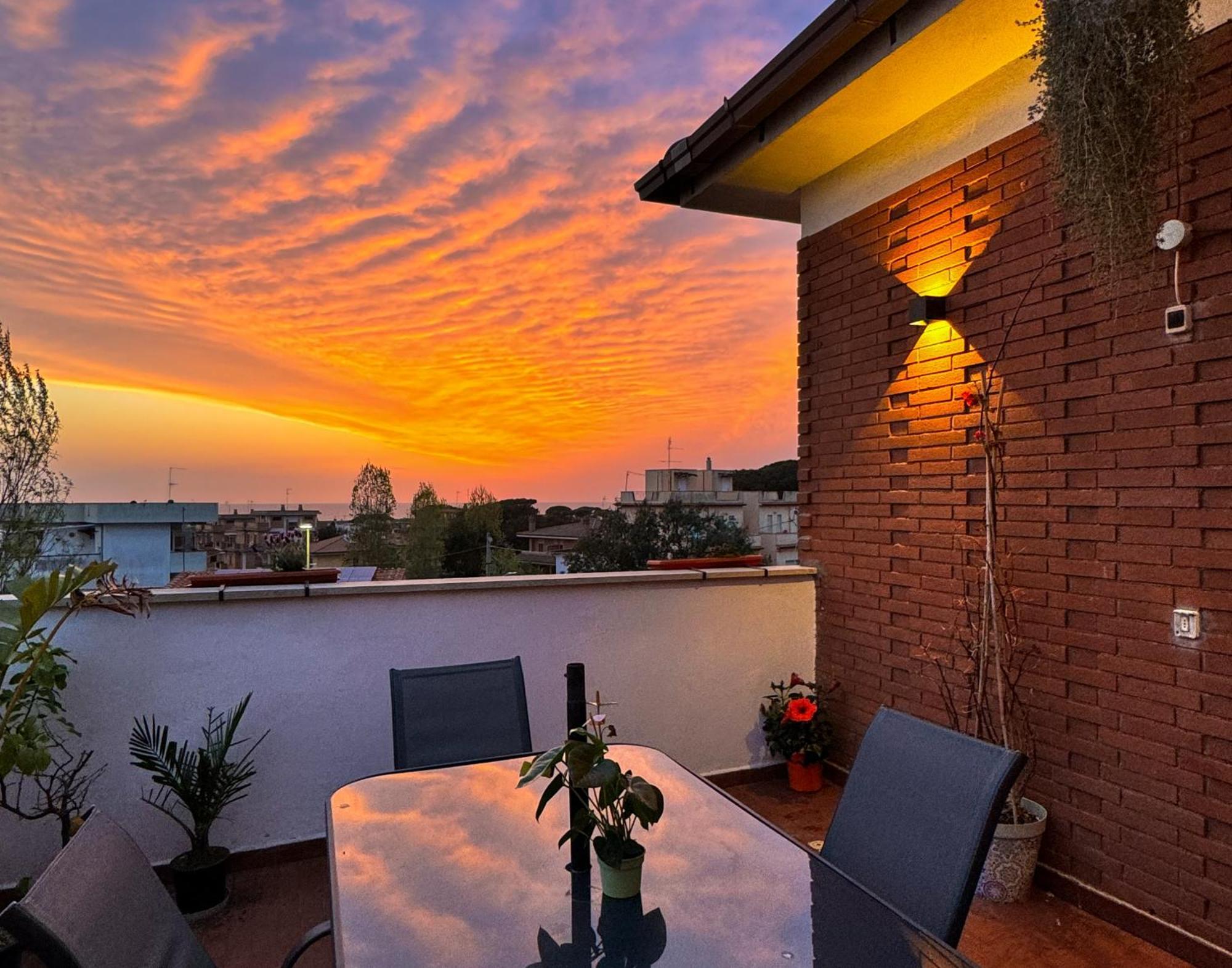 Kesya Seaview Apartment - Attico - 50Mt Dal Mare Anzio Luaran gambar